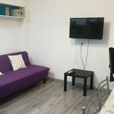 Apartment Temporary Hm *